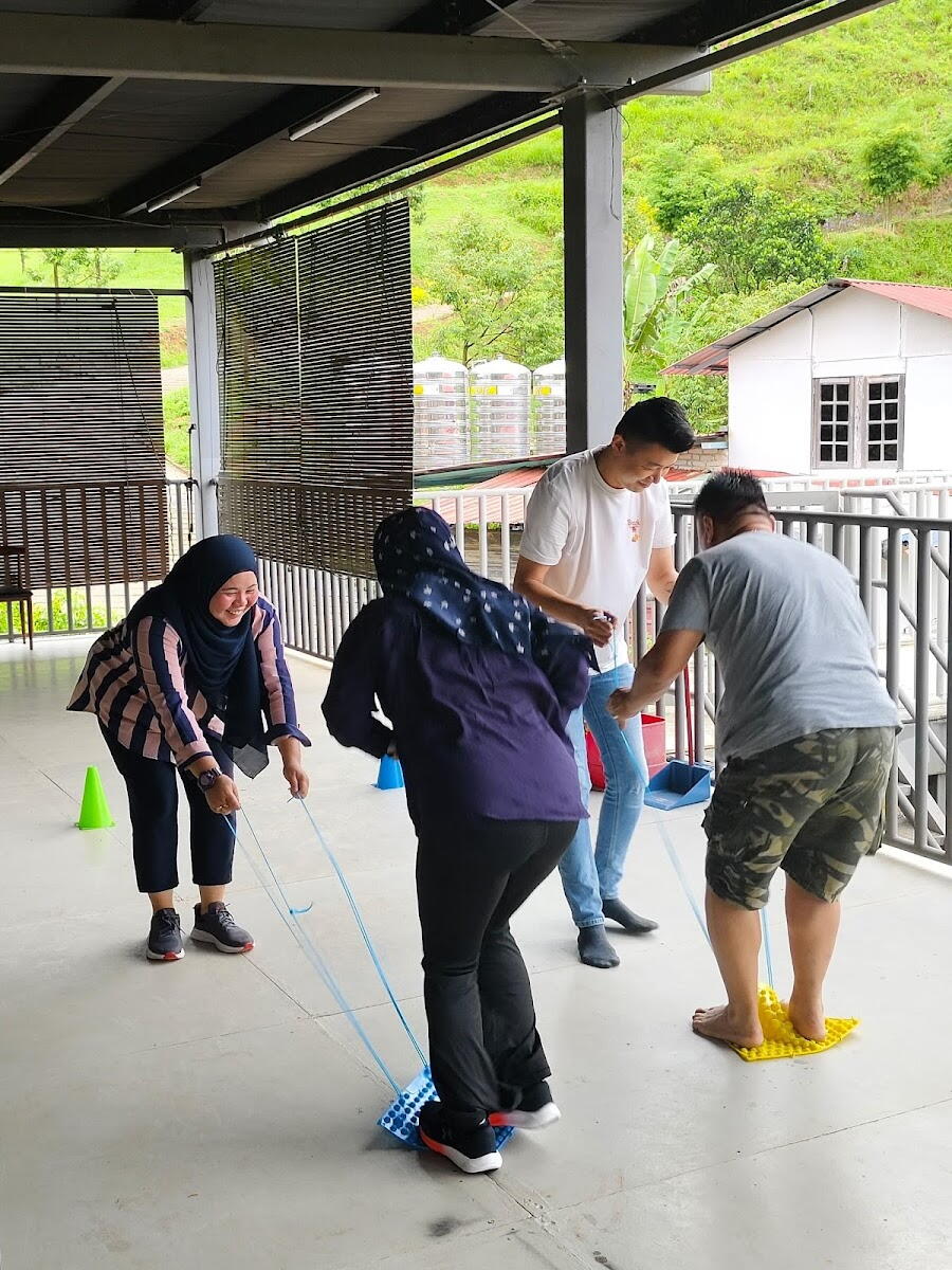 AZEO team building outdoor activity